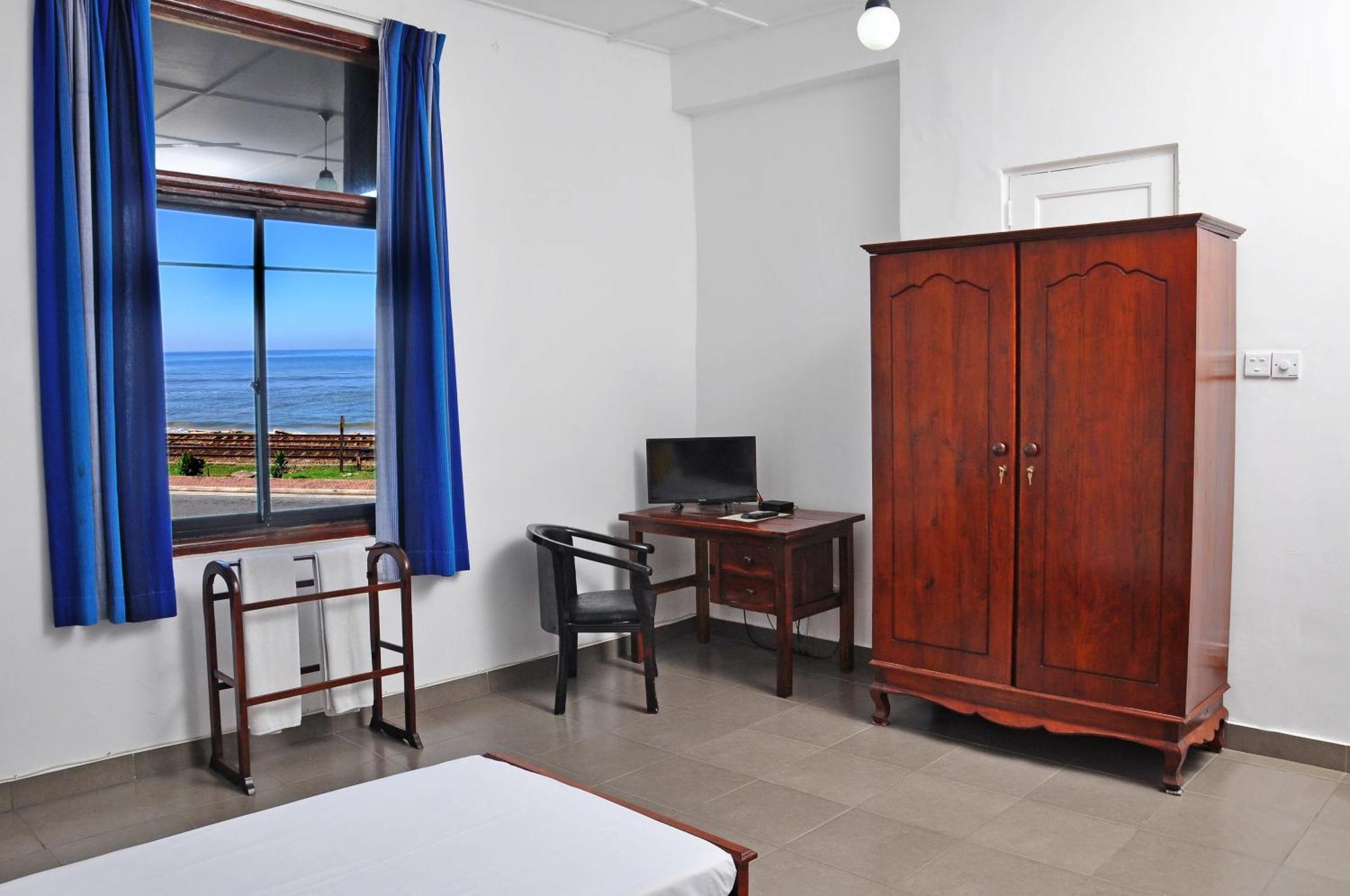 Sea View Hotel Коломбо Экстерьер фото
