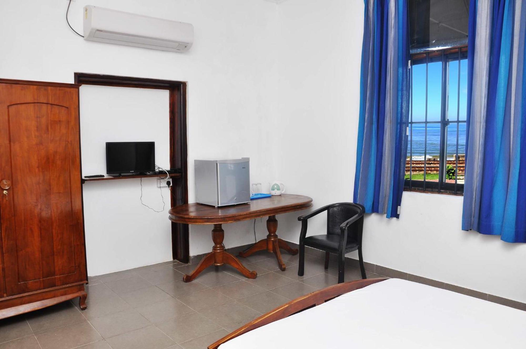 Sea View Hotel Коломбо Экстерьер фото