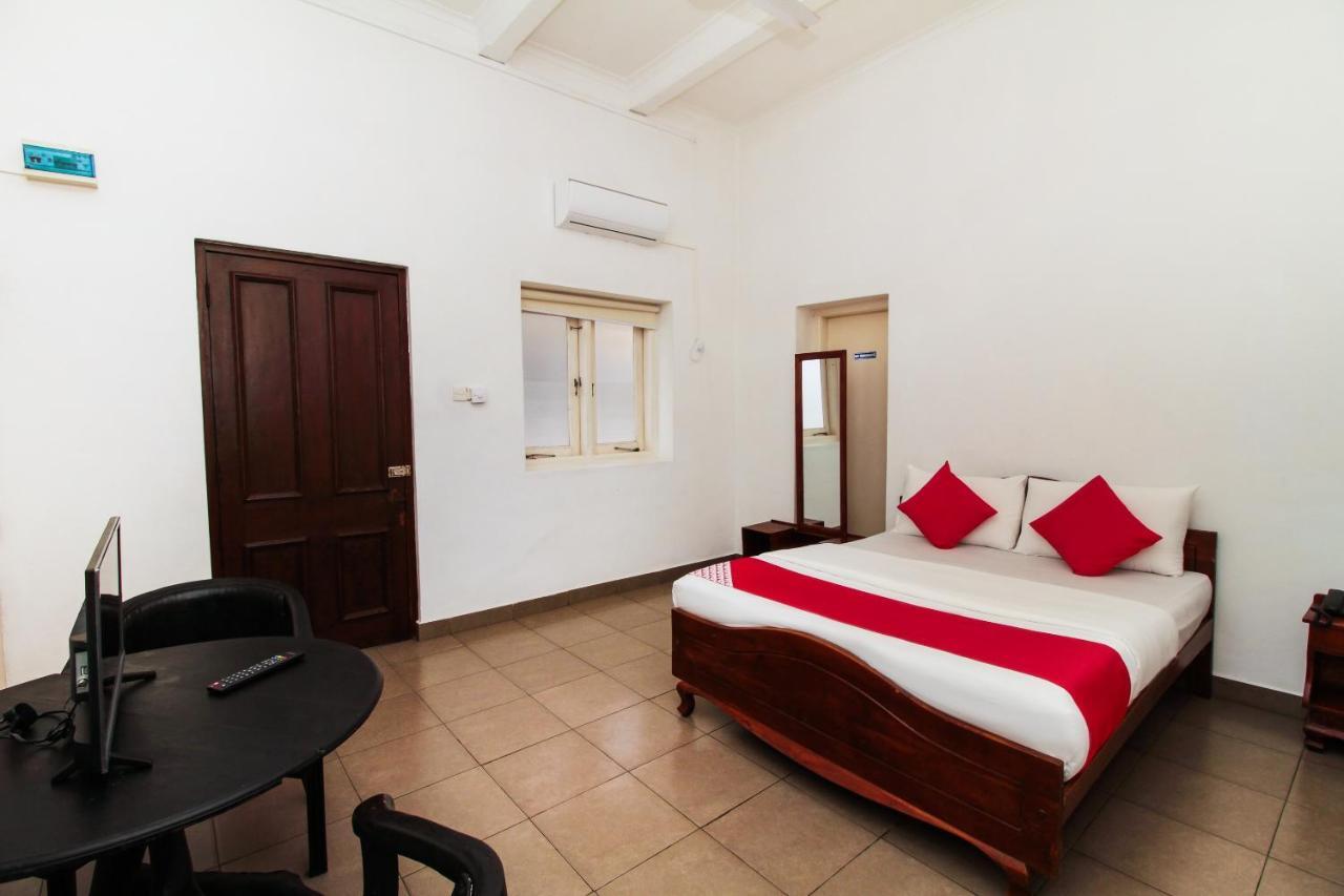 Sea View Hotel Коломбо Экстерьер фото